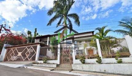 Casa a venda em Condominio