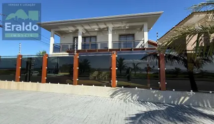 Sobrado em Balneário Saint Etienne - Matinhos, PR
