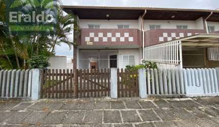 Sobrado em Balneário Ipanema - Pontal do Paraná, PR