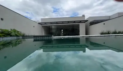 Casa Térrea 3 quartos com 3 suítes