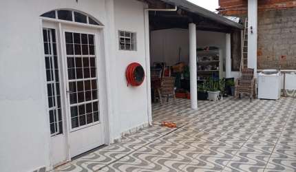 Casa 2 quartos reformada