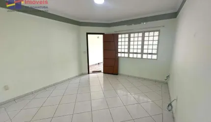 Casa á Venda com 03 dormitórios (sendo 01 suíte) em ótima localização, imóvel de uso misto, próximo ao centro e a vários comercios