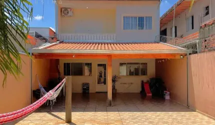 Casá à Venda - 2 dorm - Jd. Itália - Eden