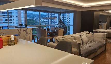 Lindo apartamento com 3 dormitórios no Central Parque em Porto Alegre, RS.