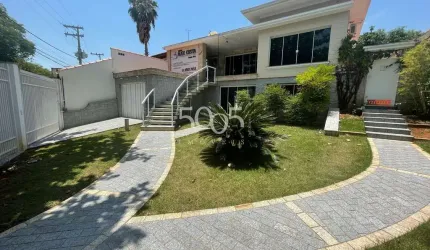 Imóvel comercial para locação no Bairro Brasil em Itu, com 5 salas, 249m² de construção.
