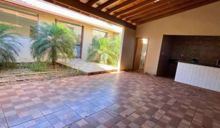 Excelente casa no Mais Parque