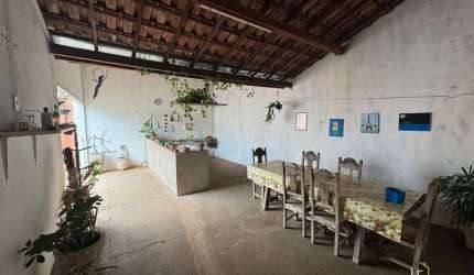 Casa 2 dormitorios + Salao