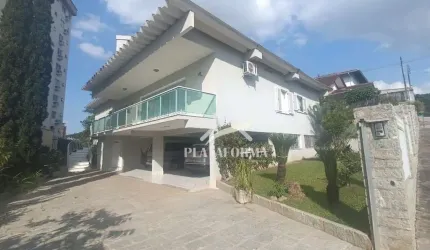 Casa com 5 quartos à venda no Velha, Blumenau  por R$ 1.590.000