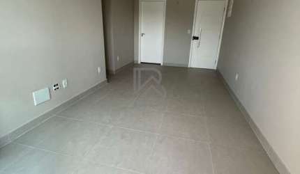 Apartamento no prédio Oscar Pina Recreio dos Bandeirantes