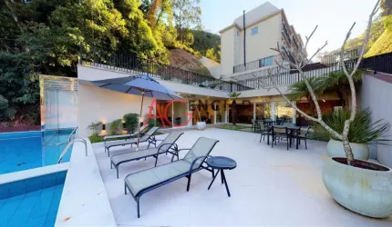 Casa à venda no bairro Valparaíso - Petrópolis/RJ
