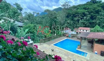 Casa à venda no bairro Carlos Guinle - Teresópolis/RJ