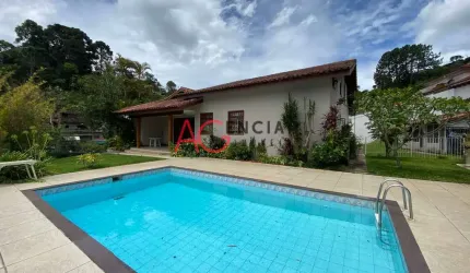 Casa de alto padrão
