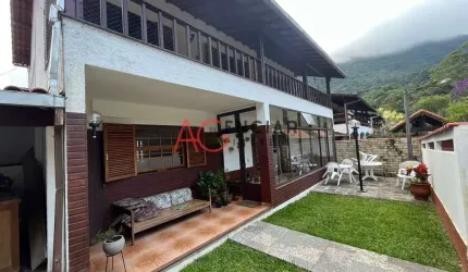 Casa à venda no bairro Carlos Guinle - Teresópolis/RJ