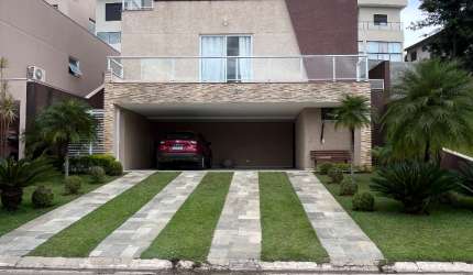 Linda casa Mobiliada à venda em Santana de Parnaíba: