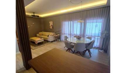 Casa à Venda em Jardim Planalto Verde - 3 Dormitórios, 208m²