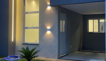 Vendo Casa recém Construída  com piscina