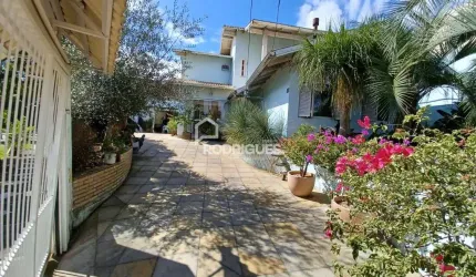 Casa com 3 quartos à venda na Rua Emília Prass, 161, Padre Reus, São Leopoldo por R$ 690.000