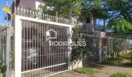 Casa com 3 quartos à venda na Avenida John Kennedy, 43, Santa Teresa, São Leopoldo por R$ 600.000