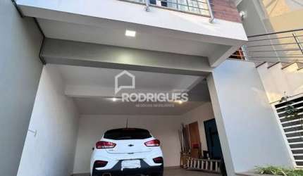 Casa com 3 quartos à venda na Rua dos Andes, 177, Morro do Espelho, São Leopoldo por R$ 695.000