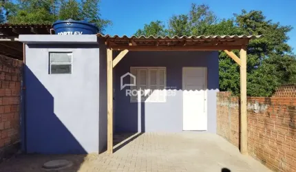 Casa com 1 quarto para alugar na Rua Ernesto Nazaré, 73, Campestre, São Leopoldo por R$ 1.100