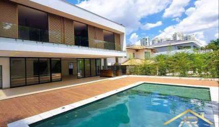 Casa à Venda em Condomínio com 4 Suítes no Alpha Conde sendo 680m².