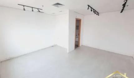 Sala Comercial 31m²  - Pronta na Vila Osasco - Aceita Financiamento.