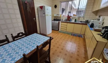 Excelente Sobrado sendo 3 Quartos - 4 Vagas - no Alto do Farol em Osasco.