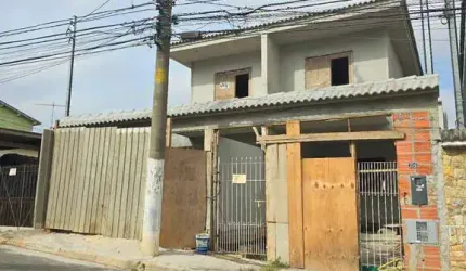 Sobrados Novos sendo, 3 Suítes e 4 Vagas, no Umuarama em Osasco-SP.