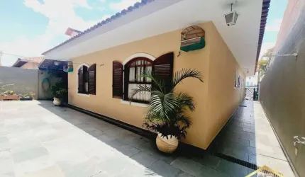 Casa Térrea na City Bussocaba sendo 3 Quartos - 5 Vagas - Churrasqueira.