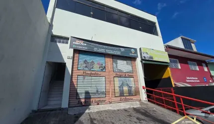 Excelente Salão Sobre Loja sendo 200m² no Veloso em Osasco.