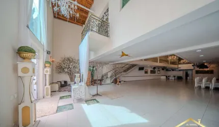 Excelente Prédio Comercial 648,80m² de Área Construída no Centro de Osasco.