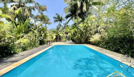 Casa à venda - 6 sts, 90% térrea, gourmet e SPA com sauna e ofurô!