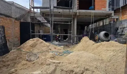 Sobrados em construção, 3 Suítes, Vila Yara, Osasco.