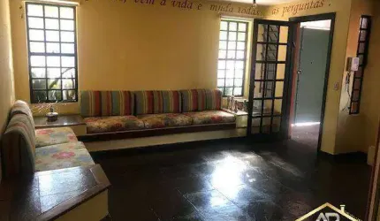 Sobrado com 4 quartos e 4 vagas de carro, 280m² - Vila Madalena - SP.