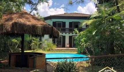 Casa Rústica, 2.400m² de terreno, 2 piscinas, 3 Sts - Carapicuíba - SP.