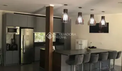 Casa com 4 quartos para alugar na Rua Benta Vieira, 130, Praia do Estaleiro, Balneário Camboriú, 400 m2 por R$ 8.000