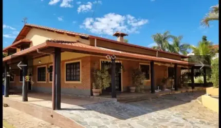 Baixou o Preço - Casa Estilo Colonial, Condomínio Fechado, MG010, KM 55, sentido serra do cipo
