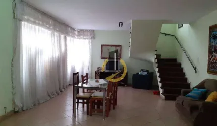 Sobrado à venda - 250m² - 3 dormitórios - 4 vagas - no Ipiranga
