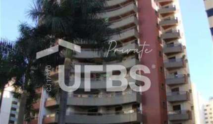 Apartamento impecável em frente à praça da T-25