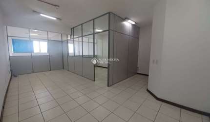 Sala comercial para alugar na Rua Gonçalves Dias, 88, Centro, Canoas, 64 m2 por R$ 1.900