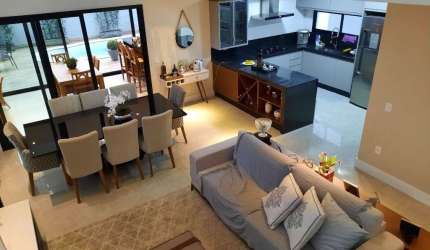 Sobrado com 3 dormitórios à venda, 357 m² por R$ 2.500.000,00 - Condomínio Dona Lucilla - Indaiatuba/SP