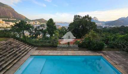 Casa triplex à venda de 4 quartos, 900m² por R$9.000.000  no Jardim Botânico - Rio de Janeiro/RJ
