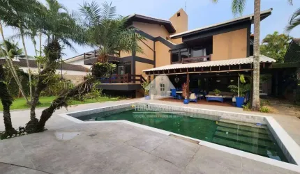 Casa triplex para alugar de 5 quartos, 660m² por R$30.000/mês - Barra da Tijuca - Rio de Janeiro/RJ
