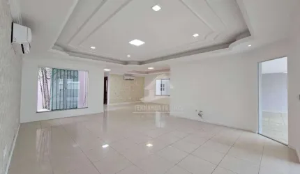 Casa triplex para alugar de 5 quartos, 541m² por R$22.000/mês - Barra da Tijuca - Rio de Janeiro/RJ