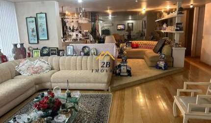 'Espetacular Apartamento de 4 Quartos a 2 Quadras da Praia de Copacabana'