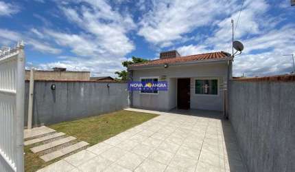 Residência com Piscina próxima do mar