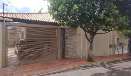 Casa para Venda em Campo Grande, Conjunto José Abrão, 3 dormitórios, 1 suíte, 2 banheiros