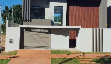 Casa para Venda em Campo Grande, São Francisco, 3 dormitórios, 3 suítes, 3 banheiros, 4 vagas
