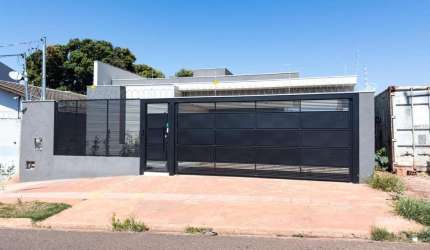 Casa para Venda em Campo Grande, São Francisco, 3 dormitórios, 1 suíte, 3 banheiros, 2 vagas