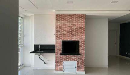 Apartamento com 3 suítes, no centro da cidade com laser completo e piscina coberta e aquecida.